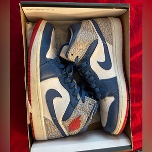 Retro AF 1’s elephant